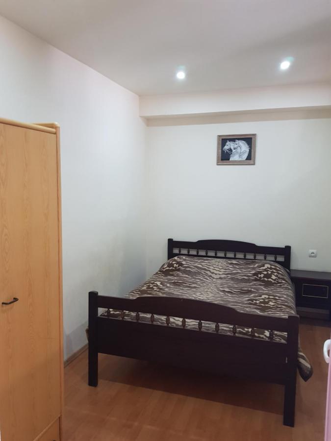 Apartment-14 In The Center Of เยเรวาน ภายนอก รูปภาพ